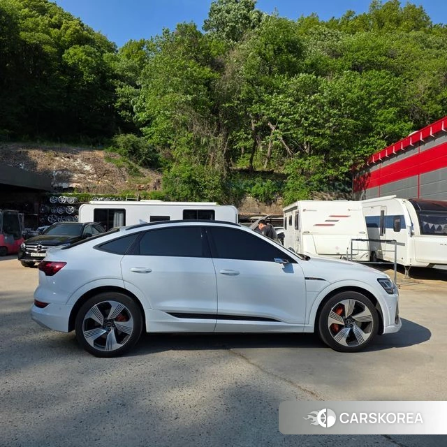 Audi e-Tron id 4283013 из Кореи 17