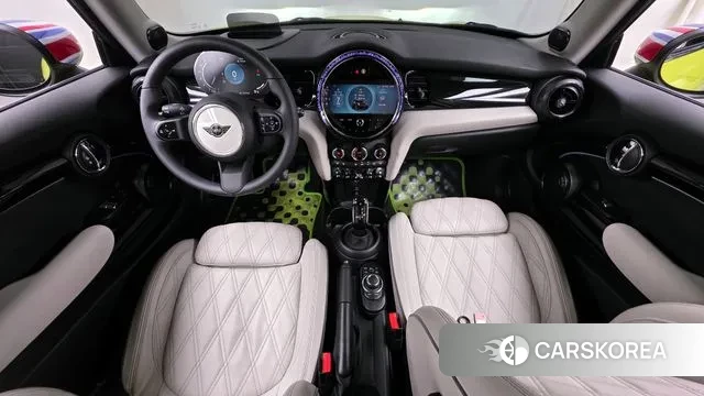 Mini Cooper S id 3016432 из Кореи 17