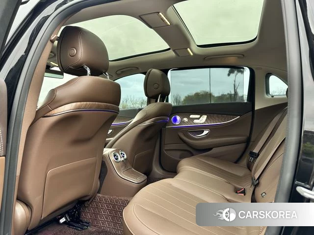 Mercedes-Benz E-class id 4300330 из Китая 17