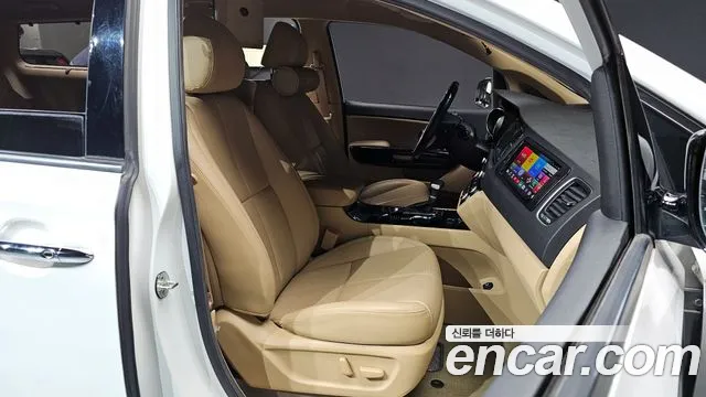 Kia The New Carnival id 2292233 из Кореи 17