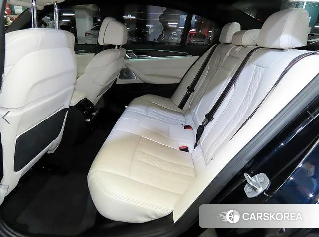 BMW 5 Series (G30) id 4196232 из Кореи 7