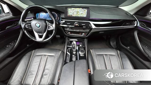 BMW 5 Series (G30) id 4737466 из Кореи 17