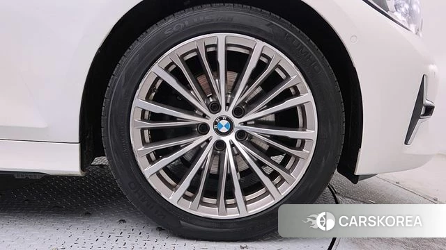 BMW 3 Series (G20) id 4594602 из Кореи 17