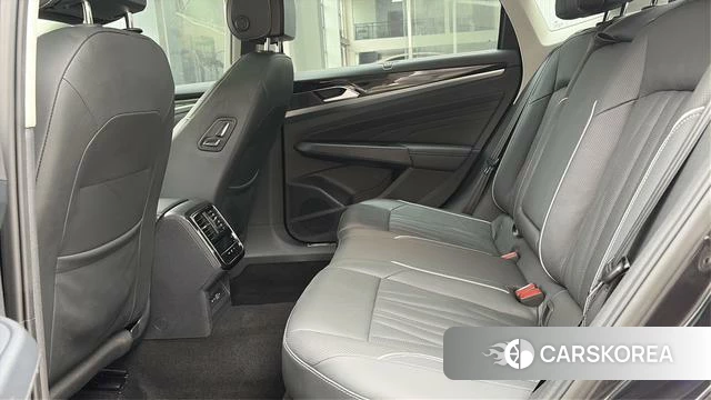 Volkswagen Passat id 4314182 из Китая 14