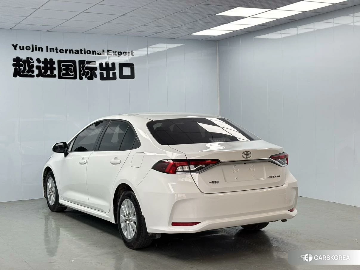 Toyota Corolla id 4513852 из Китая 8