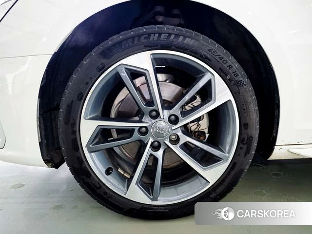 Audi A4L id 4348939 из Китая 24