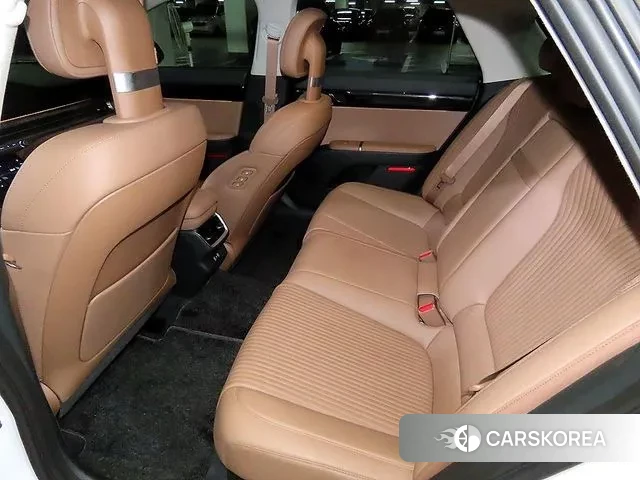 Hyundai Grandeur (GN7) id 3316945 из Кореи 17