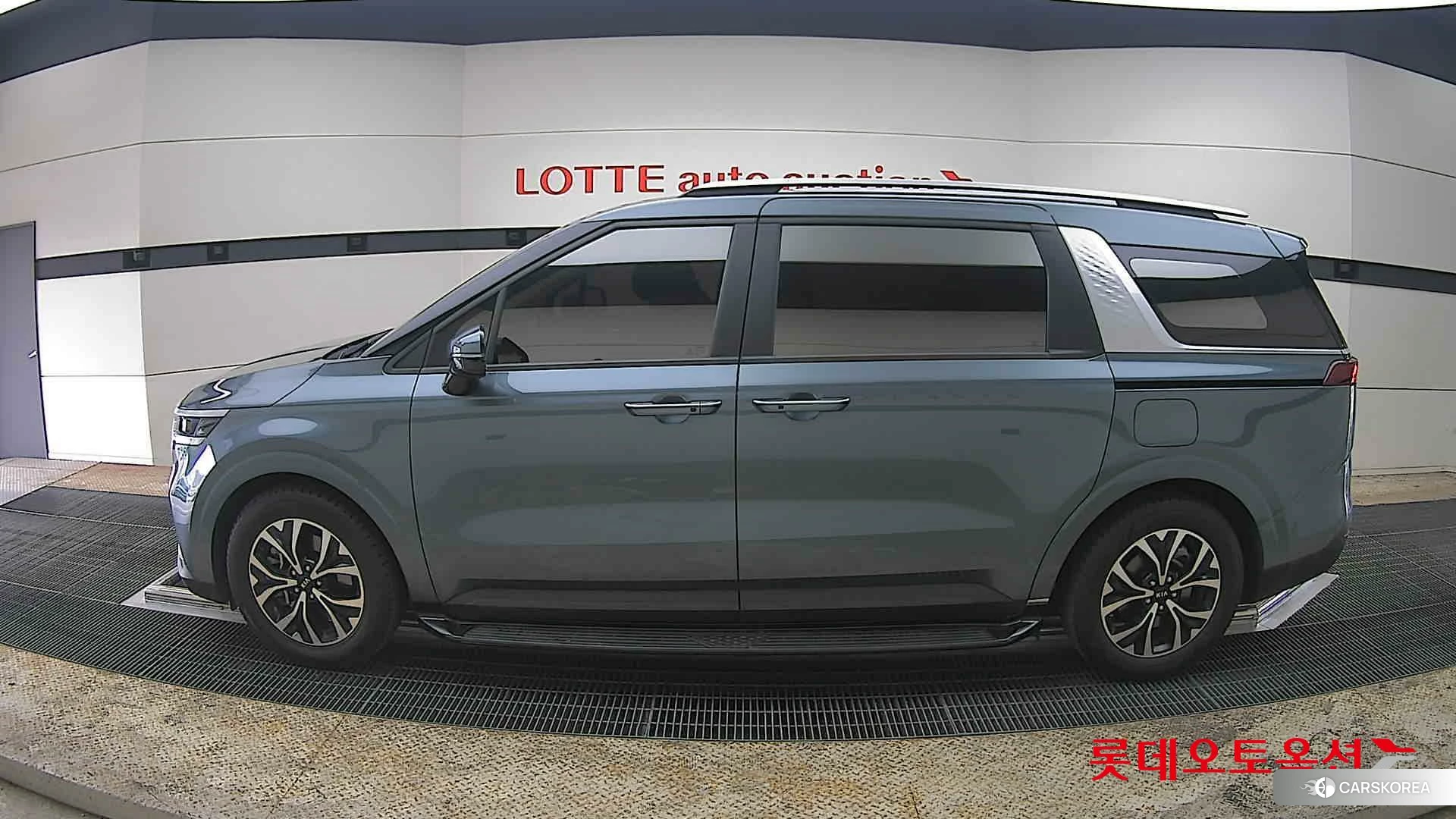 Kia Carnival id 3875723 из Кореи 35