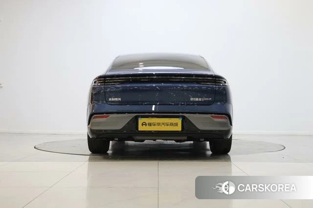Geely Galaxy Galaxy Sparkle 8 PHEV id 4213065 из Китая 17