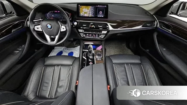 BMW 5 Series (G30) id 3412112 из Кореи 17