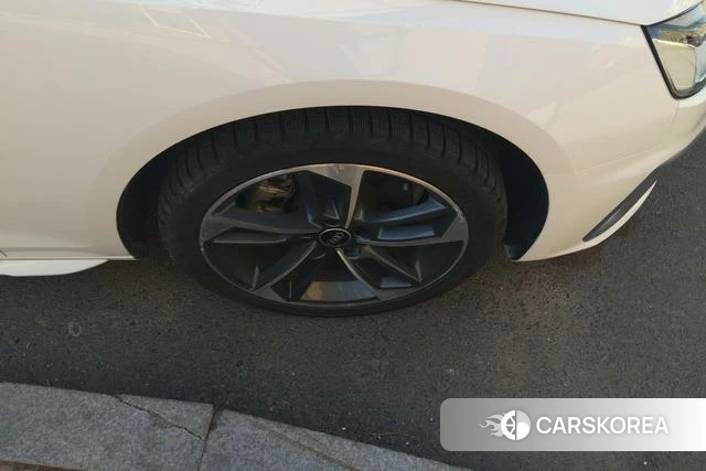 Audi A4L id 4263307 из Китая 14