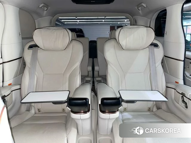 Lexus LM id 4291442 из Китая 14