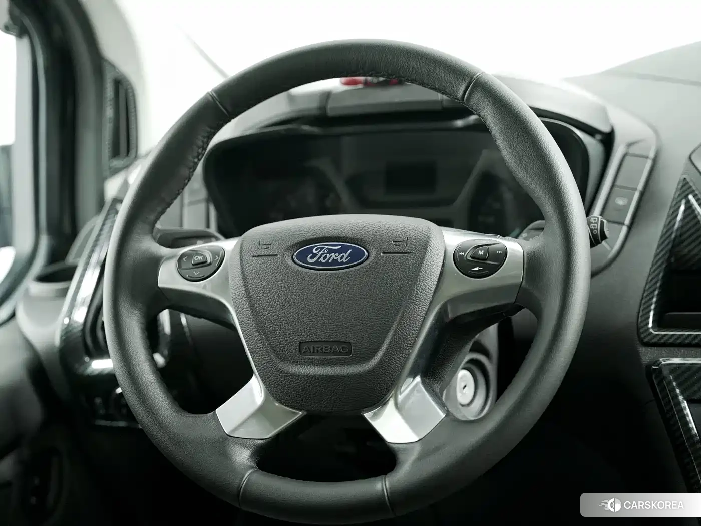 Ford Tourneo id 4653873 из Китая 21
