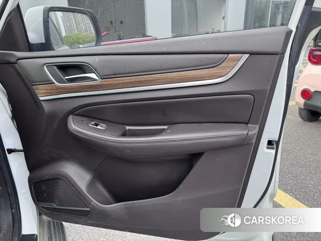 Roewe RX8 id 4211813 из Китая 15