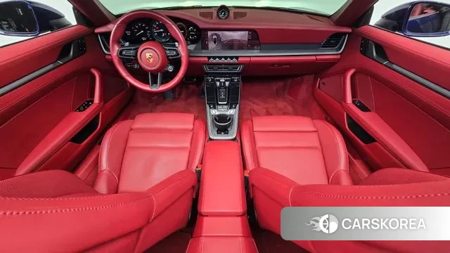 Porsche 911(992) id 3706650 из Кореи 17