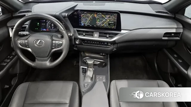 Lexus UX250h id 3645051 из Кореи 17