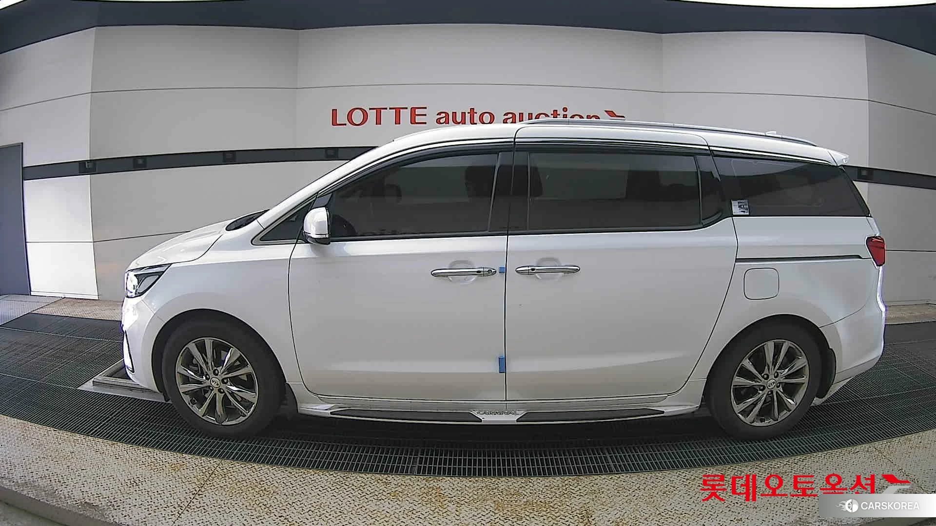 Kia Carnival id 4289554 из Кореи 34