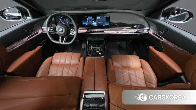 BMW 7 Series (G70) id 3850263 из Кореи 17