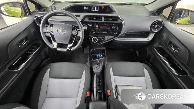 Toyota Prius C id 4760323 из Кореи 27