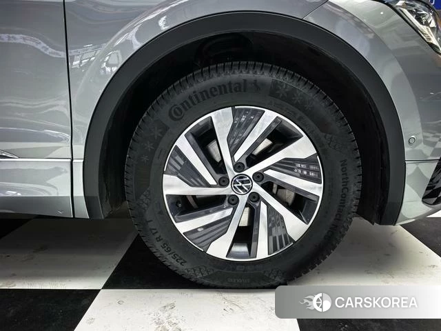Volkswagen Tiguan L PHEV id 3890480 из Китая 17