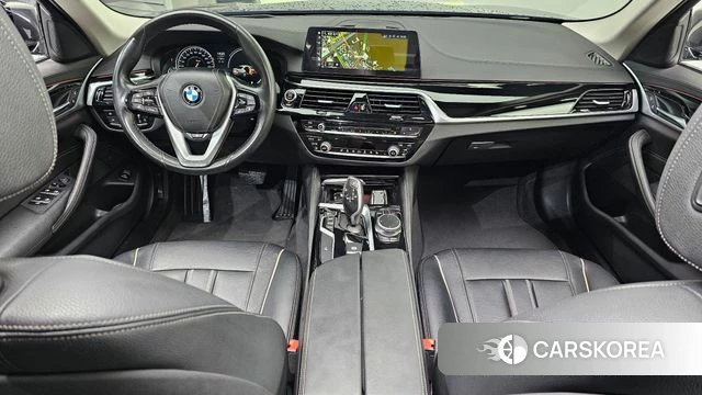 BMW 5 Series (G30) id 3917191 из Кореи 17