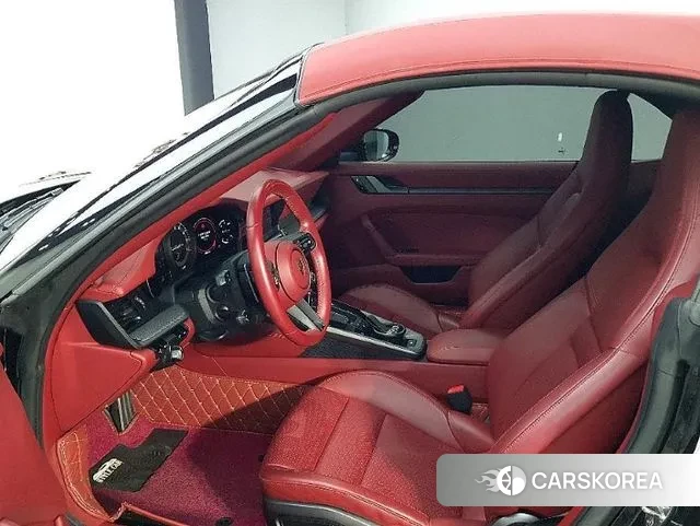 Porsche 911(992) id 3238522 из Кореи 17