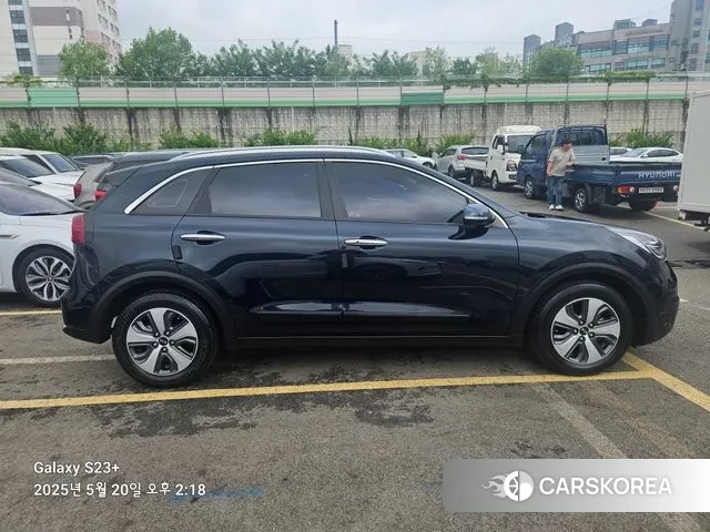 Kia Niro id 3677722 из Кореи 17