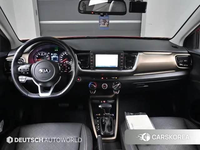 Kia Stonic id 3692230 из Кореи 17