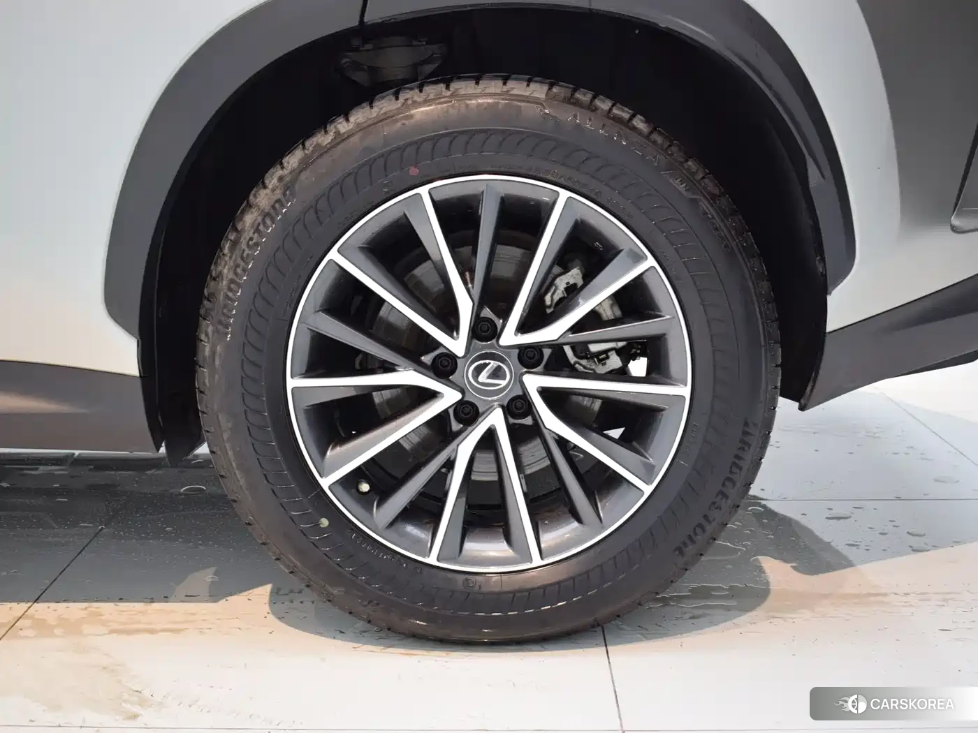 Lexus NX id 4654979 из Китая 19