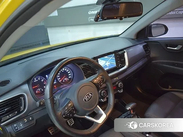 Kia Stonic id 3399263 из Кореи 17