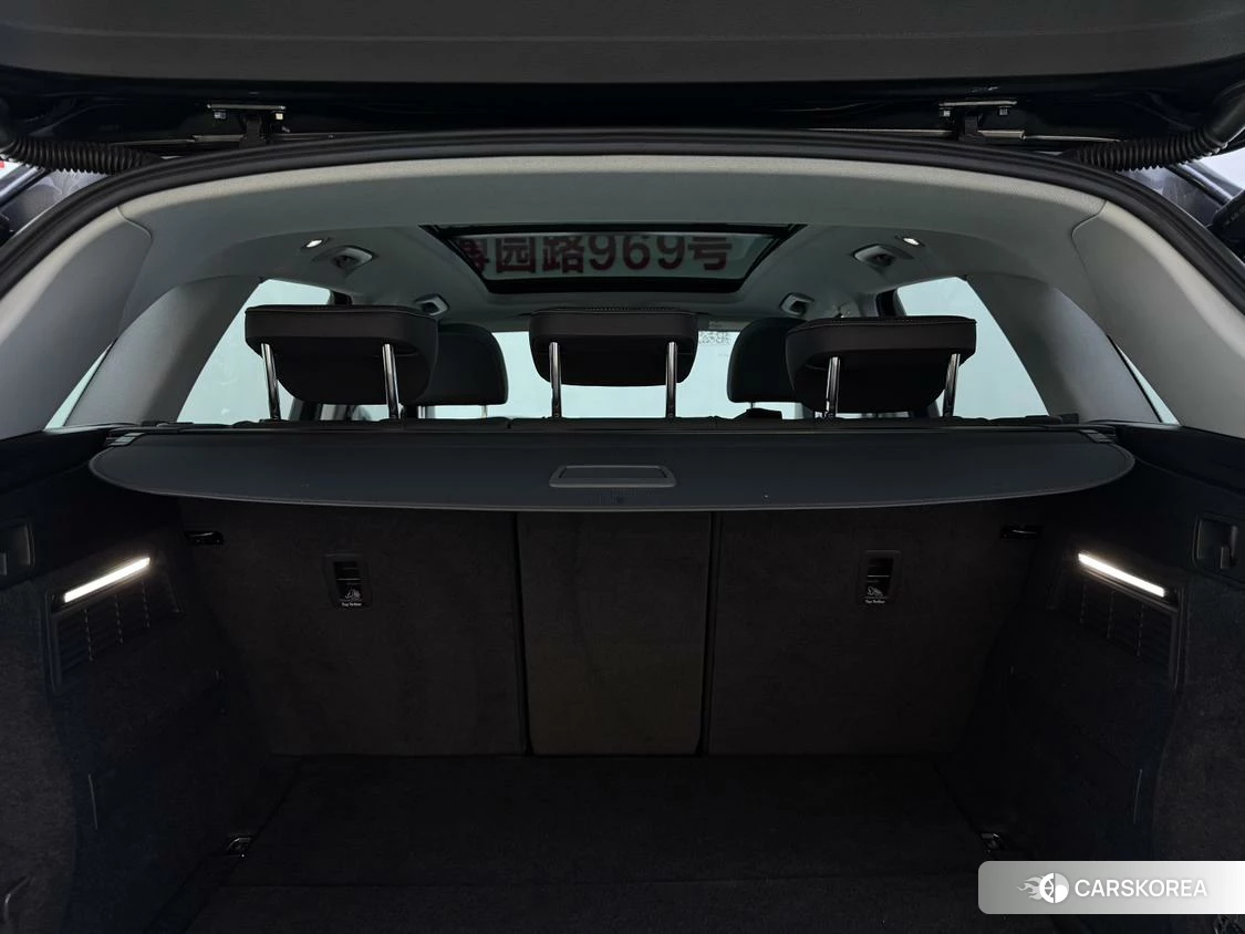 Audi Q5L id 4453683 из Китая 36