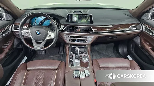 BMW 7 Series (G11) id 3396997 из Кореи 17