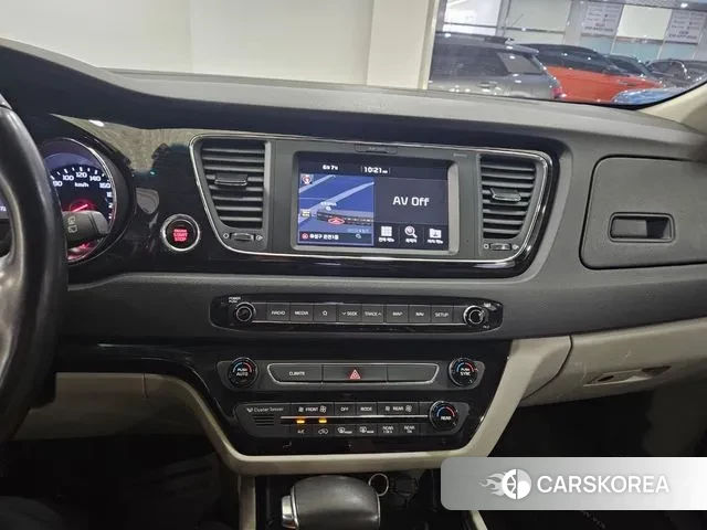 Kia The New Carnival id 3375136 из Кореи 17