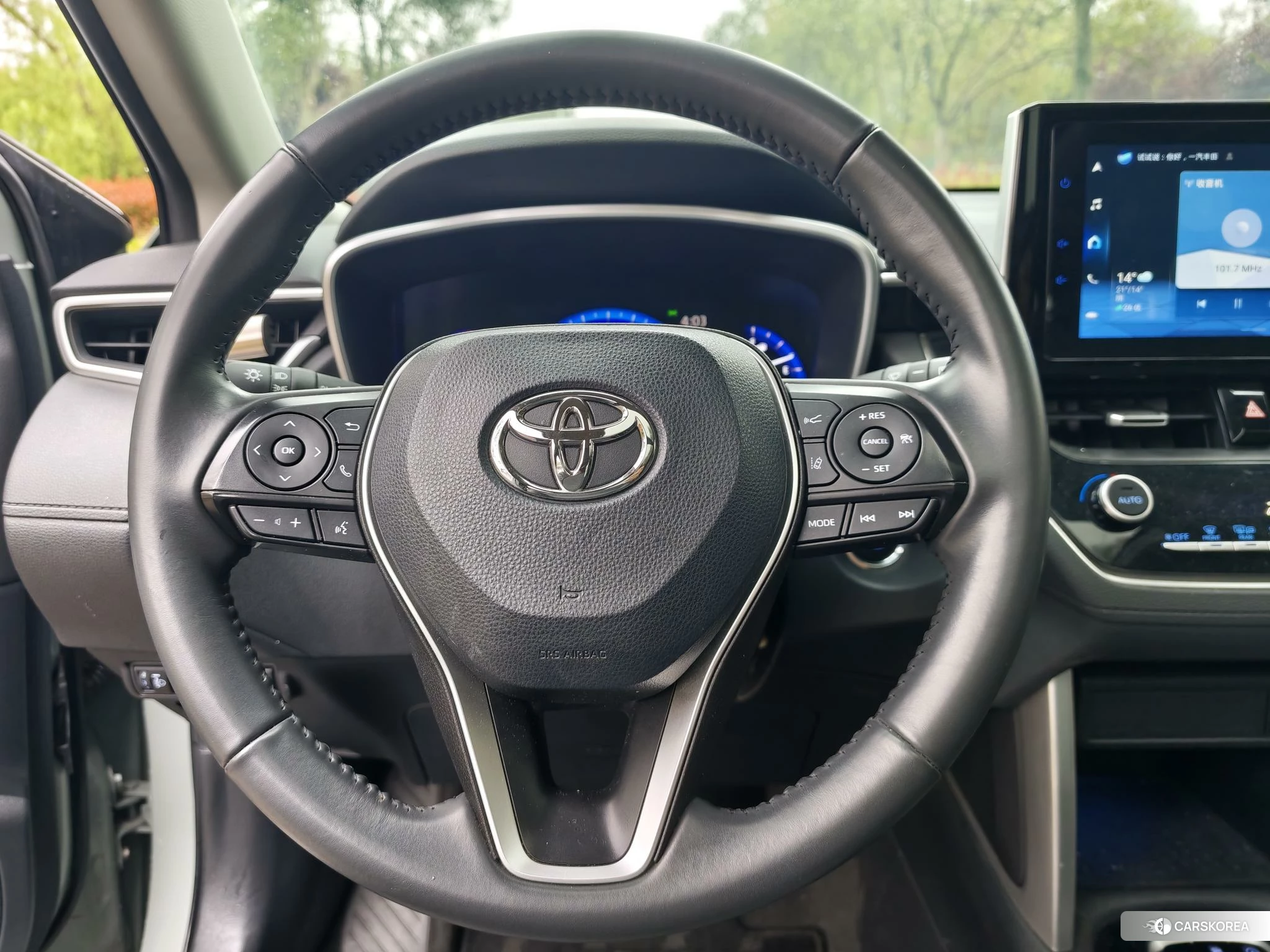 Toyota Corolla id 4453663 из Китая 8