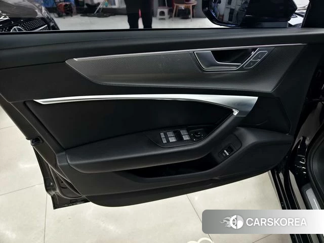 Audi A6L id 4275415 из Китая 13