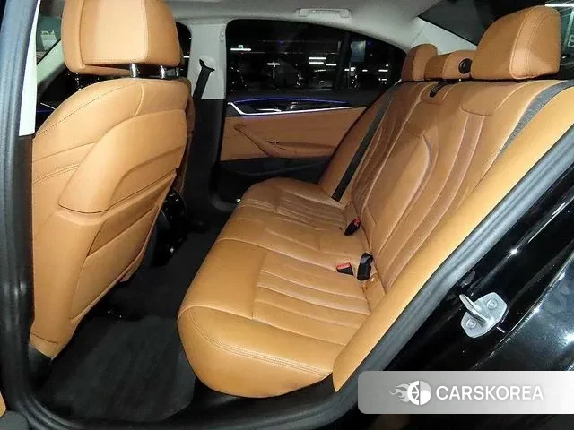 BMW 5 Series (G30) id 3420972 из Кореи 17