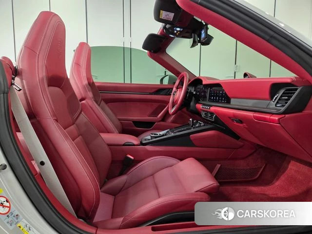 Porsche 911(992) id 4456068 из Кореи 9