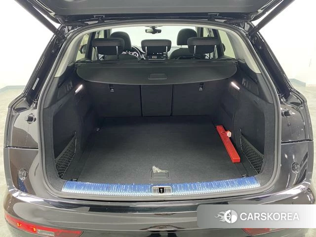 Audi Q5L id 3939479 из Китая 12
