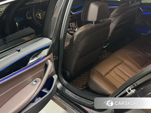 BMW 5 Series (G30) id 3472341 из Кореи 17