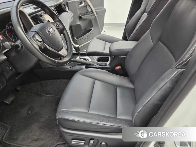 Toyota RAV4 id 4430521 из Кореи 17