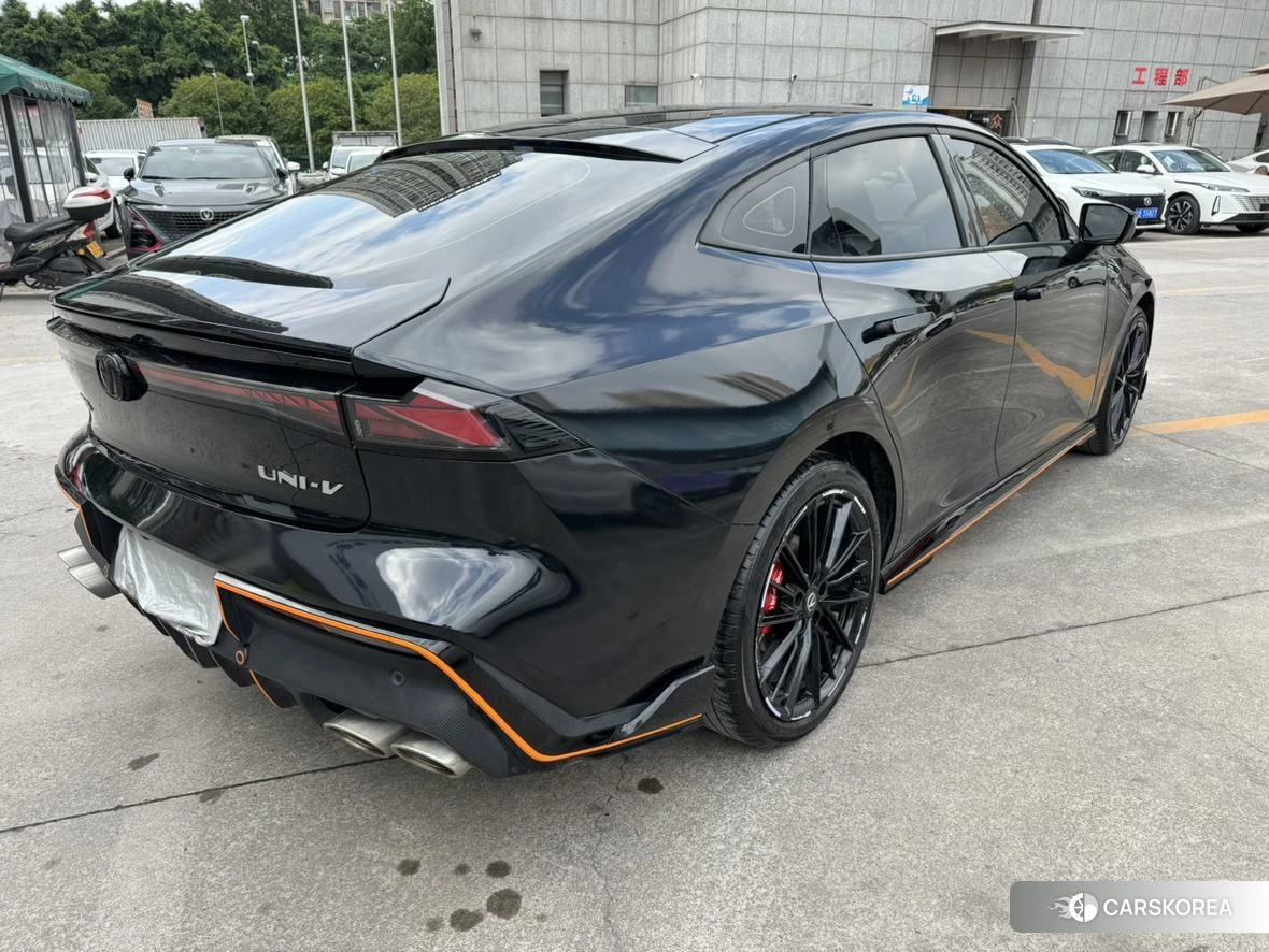 Chang'an UNI-V id 4406128 из Китая 7
