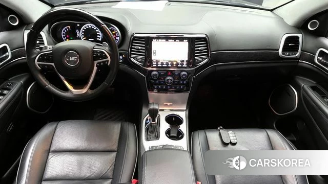 Jeep Grand Cherokee id 3892595 из Кореи 17