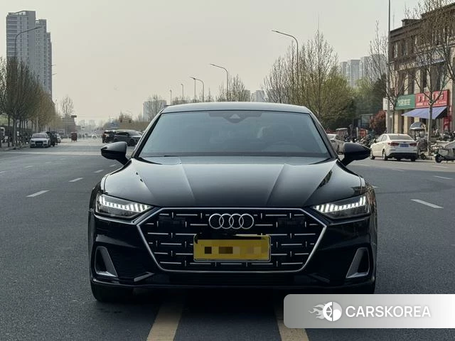 Audi A7L id 3856152 из Китая 8
