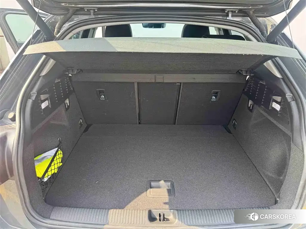 Audi Q2L id 4547561 из Китая 8