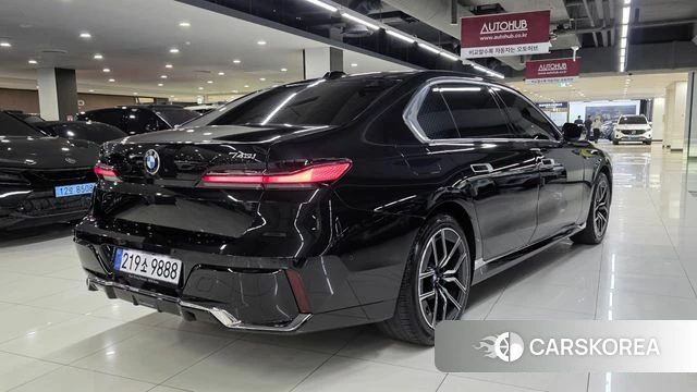 BMW 7 Series (G70) id 4280944 из Кореи 17