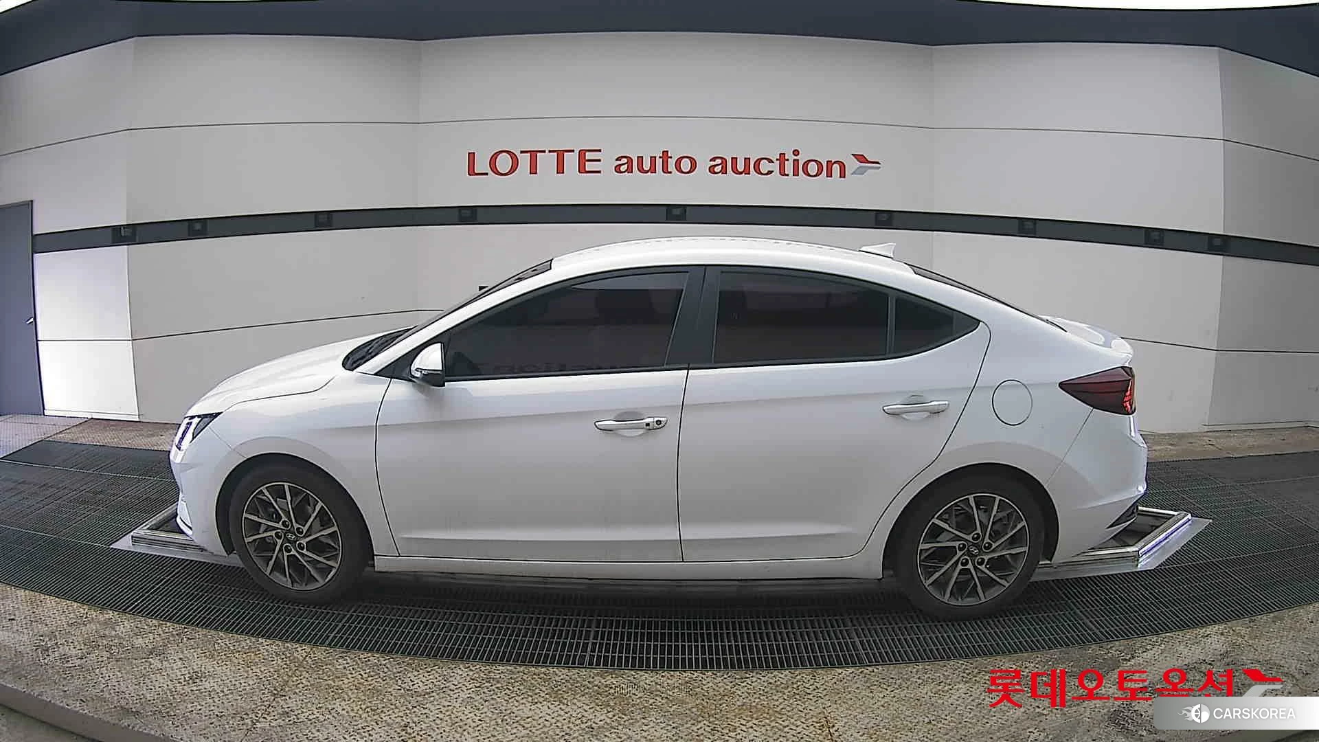 Hyundai Avante id 3869284 из Кореи 34