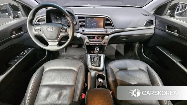 Hyundai Avante AD id 3966541 из Кореи 17