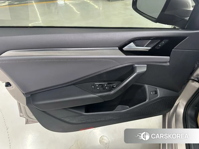 Volkswagen Sagitar id 4240890 из Китая 13