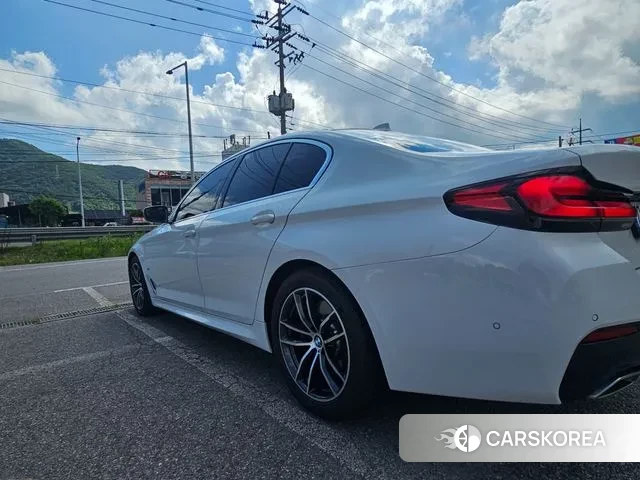 BMW 5 Series (G30) id 2889266 из Кореи 11