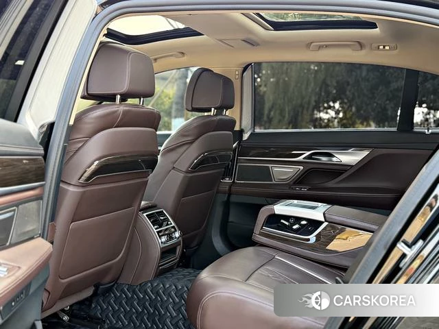 BMW 7 series id 4241441 из Китая 17